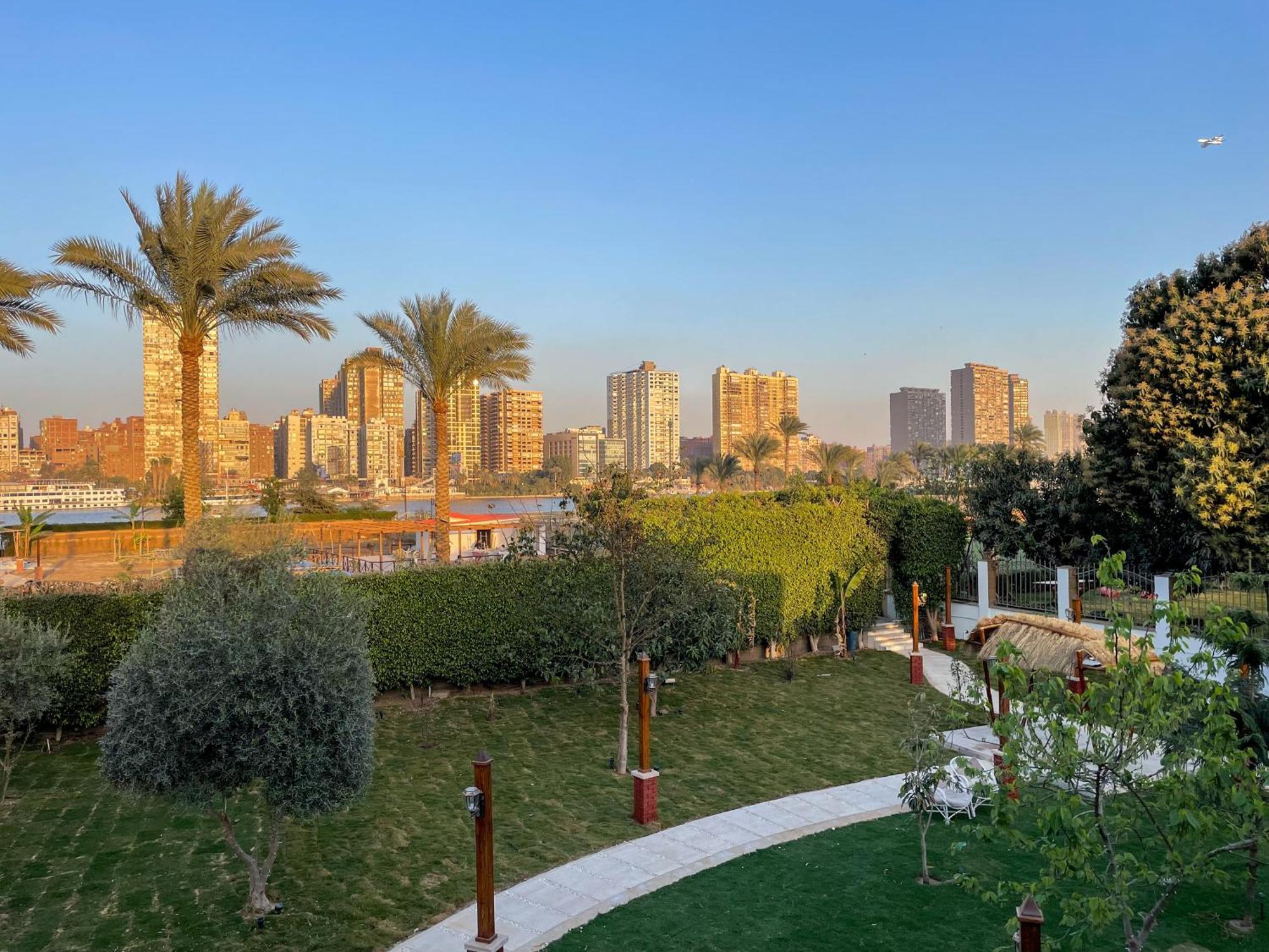 Gold Island Resort Giza Bagian luar foto